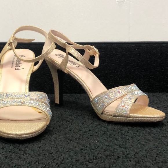 Nude Jeweled Evening Sandals Heels Size 5.5 - Picture 2 of 4